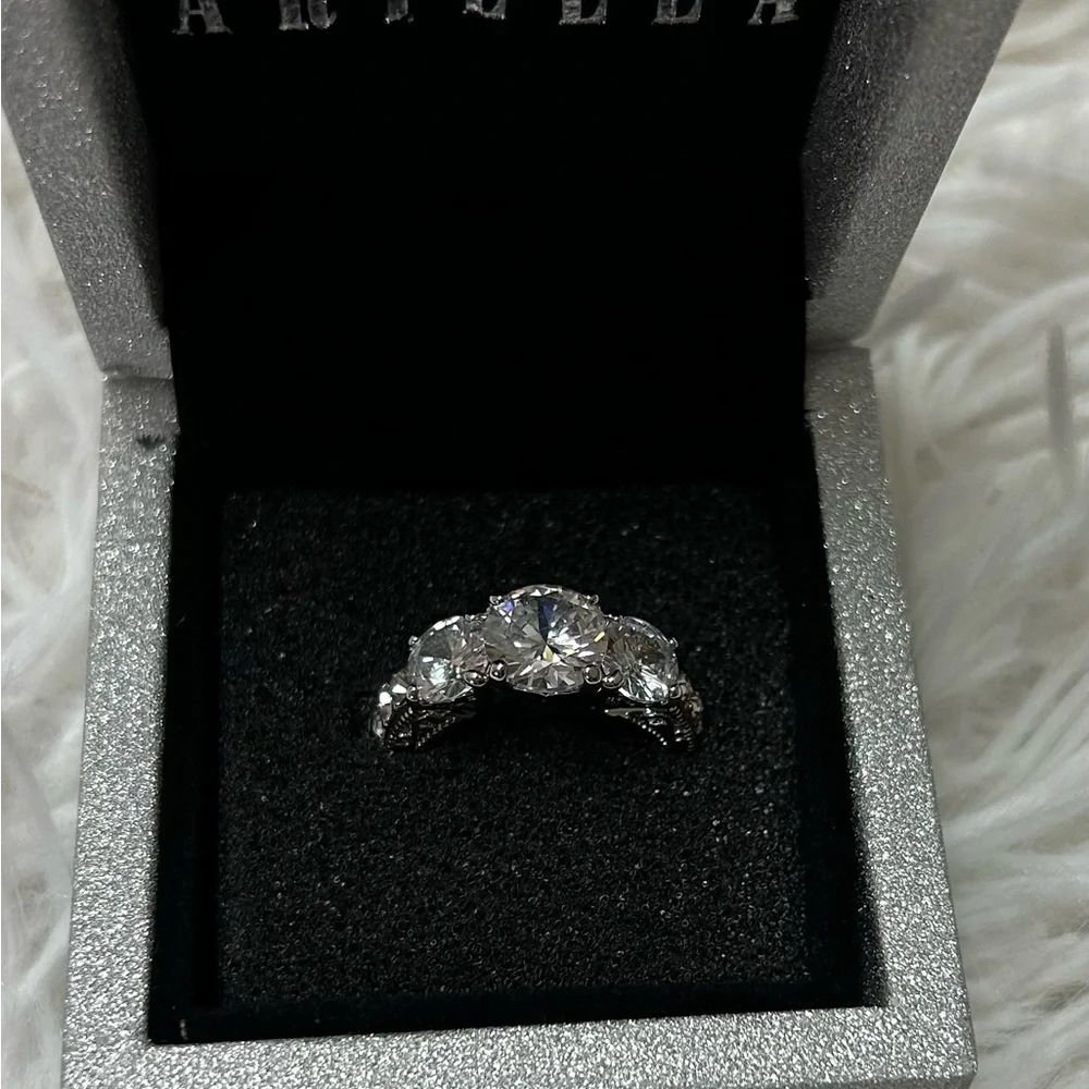 NEW in Box! Bling Ring Size 7